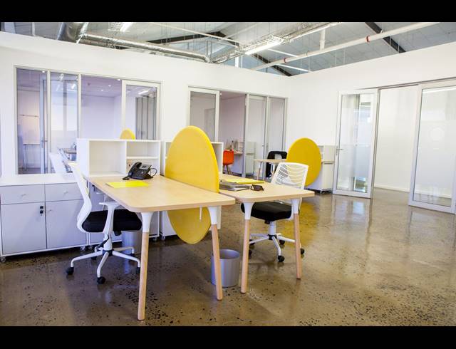 4,798M² WAREHOUSE FOR SALE IN PAARDEN EILAND